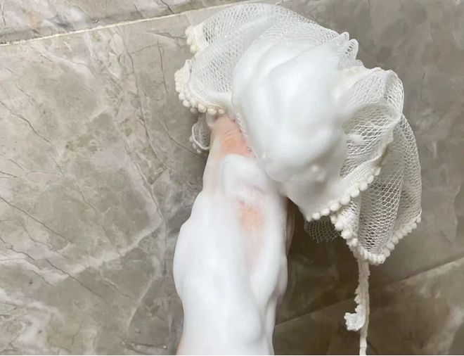购避坑指南+TOP3实测推荐告别干燥肌MG不朽情缘正版2025保湿沐浴露选
